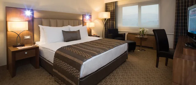 Room, Double Bed, with View, Movenpick Hotel Izmir 1/2