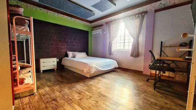 غرفة ديلوكس رباعية بسريرين مزدوجين بحمام خاص، Kimchee Busan Downtown Guesthouse 1/2