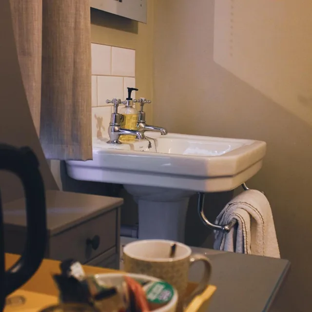 Room, Single, Shared Bathroom, 20 at The Kings 3/5