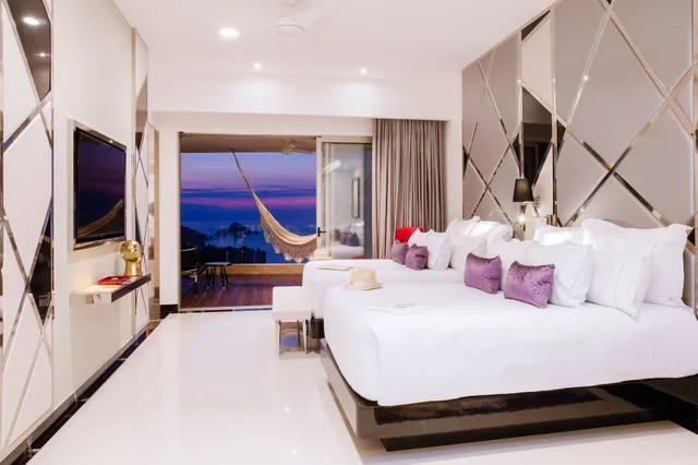 2 Bedrooms, Ultra, Connecting, Suite, 1 King and 2 Double Beds، Hotel Mousai Puerto Vallarta Adults Only 3/9