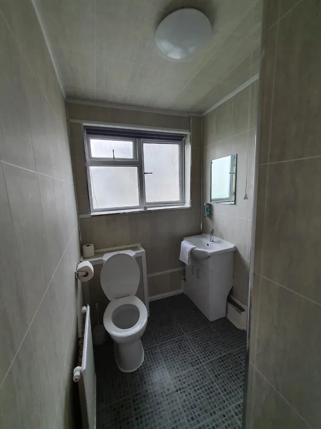 Deluxe Quad Studio، Devine Beach Hotel, Westcliff Southend-On-Sea 5/7