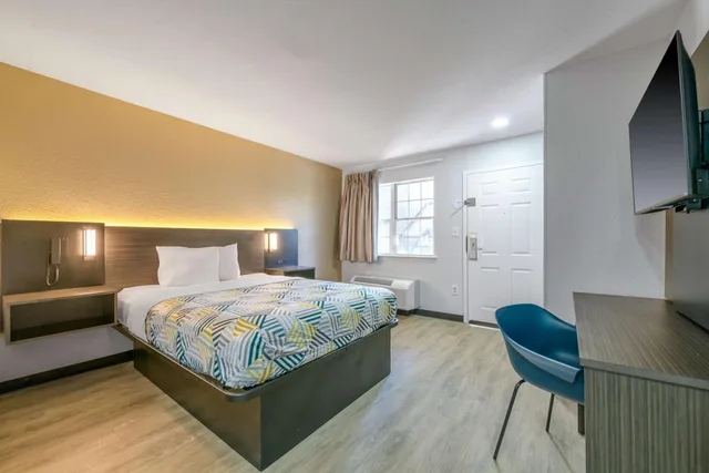 غرفة بسرير كوين لغير المدخنين، Motel6 Columbus, GA - Columbus Airport 1/10