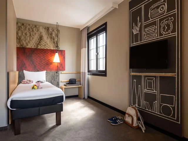 غرفة قياسية بسرير مزدوج وسرير فردي، Hotel ibis Brussels off Grand Place 6/10
