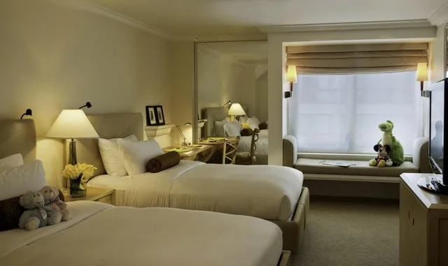 غرفة ديلوكس بسرير كينج لذوي الإعاقة، Taj Campton Place 2/2