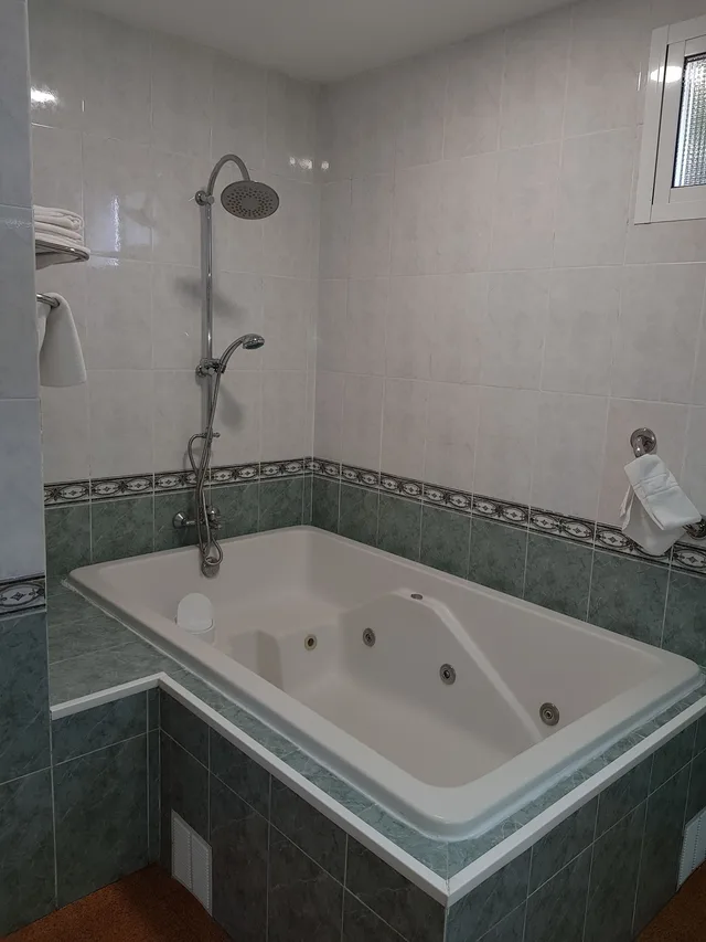 غرفة سوبيريور بسرير كوين بجاكوزي، Campomar Playa Hotel 5/5