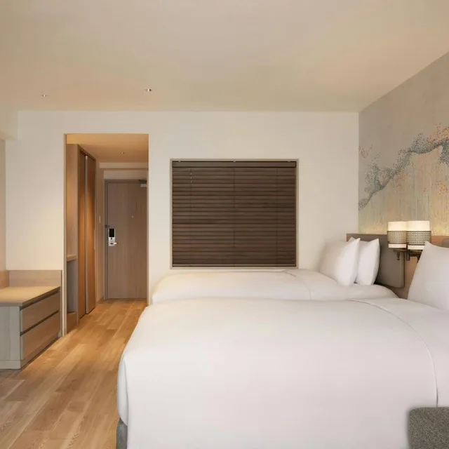 غرفة بريميير ديلوكس بسريرين منفصلين بإطلالة على البحر، Kise Beach Palace 2/4