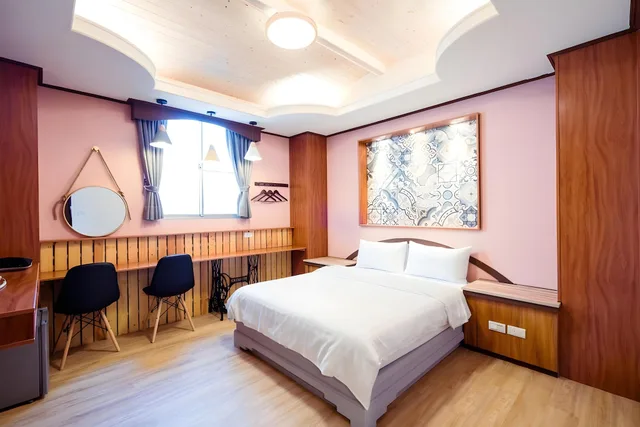 غرفة رومانسية بسرير كينج، Tainan Inn 1/2