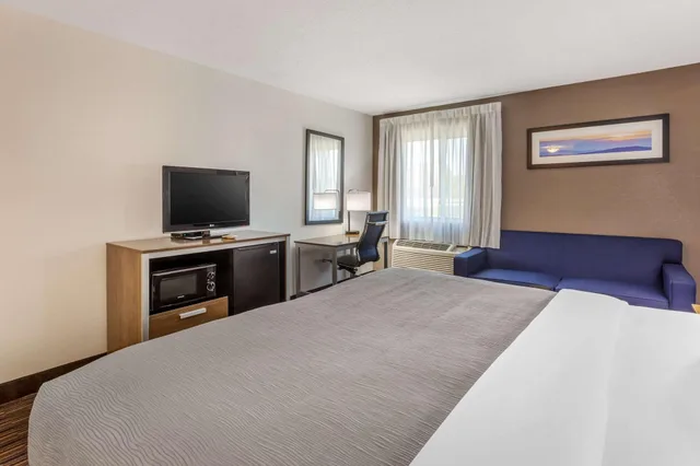 غرفة بسرير مزدوج، Quality Inn Asheboro South NC 6/9