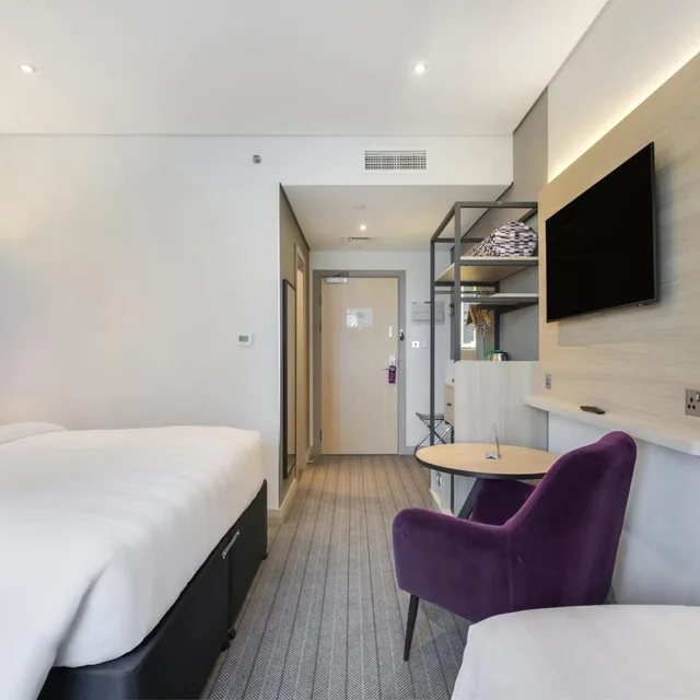 New Style, Family, King Bed, Premier Inn Abu Dhabi Capital Centre 6/10