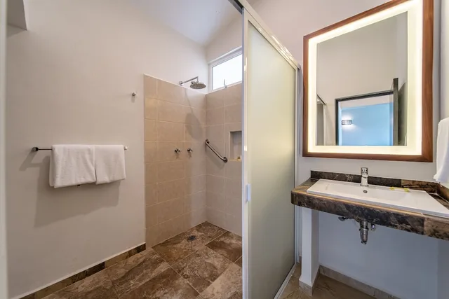 Family, Villa, 1 King and 2 Queen Beds, Villas Coral Huatulco 4/6