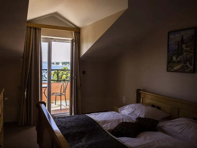 غرفة بسرير مزدوج مع أريكة، Hotel Miramare 9/10