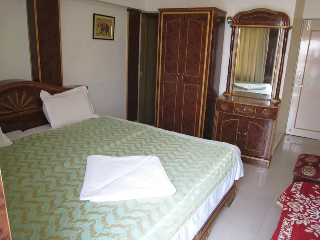 غرفة ديلوكس بسرير مزدوج بإطلالة على النهر، Kedareswar Bed and Breakfast 2/2