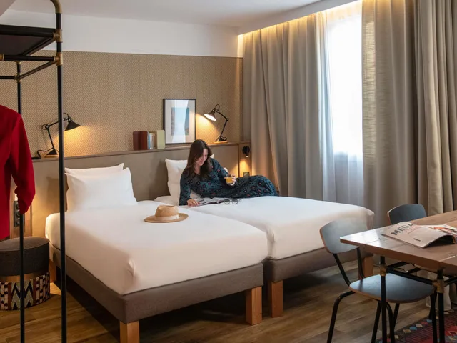 Superior, Suite, Twin Beds, with Child Extra Bed، Novotel Suites Nice Airport Hotel 2/10