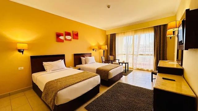 Garden, Classic, Twin Beds، Regency Plaza Aqua Park Spa Resort 7/10