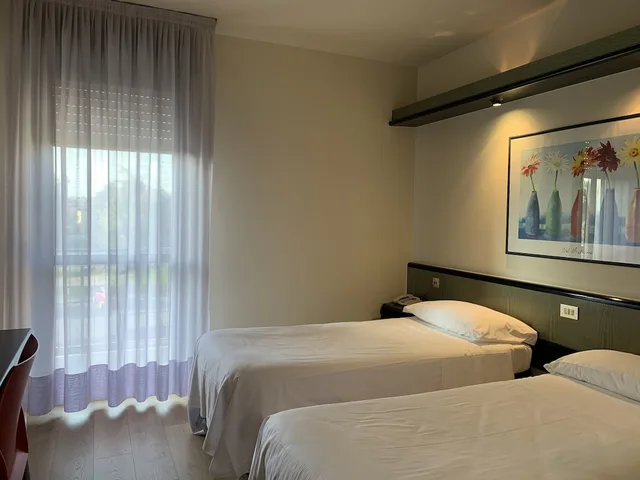 غرفة قياسية بسرير مزدوج، HOTEL PARIGI 2 3/8