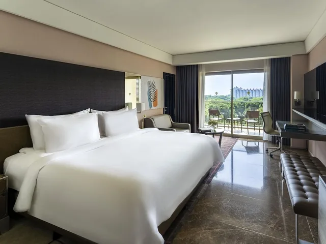 غرفة ديلوكس عائلية بسرير كينج وسريرين منفصلين، Rixos Premium Belek 4/10