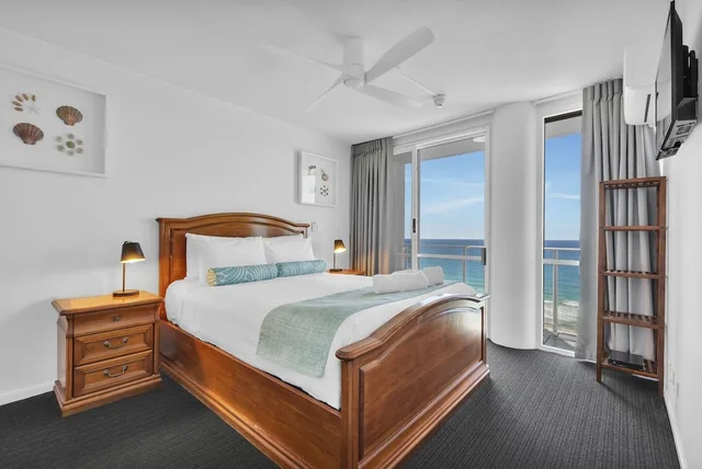 3 Bedrooms, Tower, Premium, 1 Queen and 3 Single Beds, Ocean View، Catalina Resort 1/10