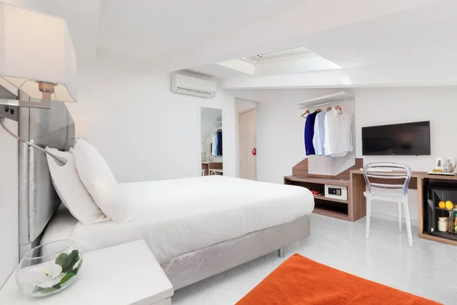 Room, Double Bed, Attic، Palazzo Tasso 6/10