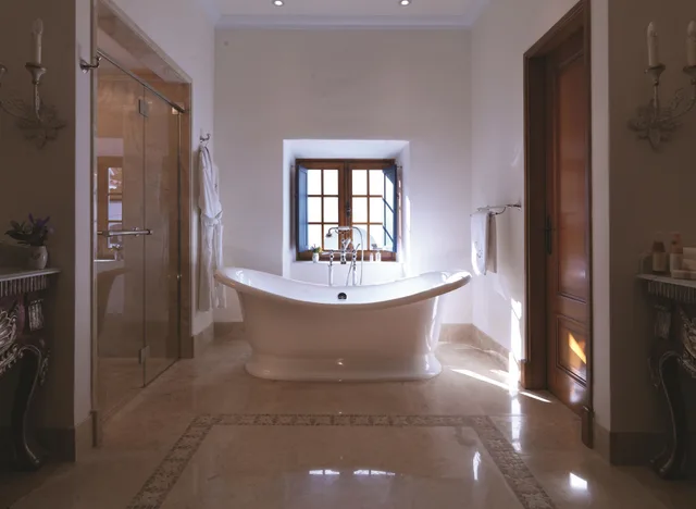 جناح استوديو ديلوكس بسرير كينج بإطلالة على المدينة، Palacio Nazarenas A Belmond Hotel 3/5