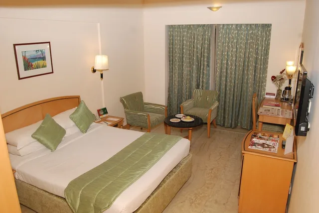 Standard, 2 King Beds, Beverly Hotel 1/4
