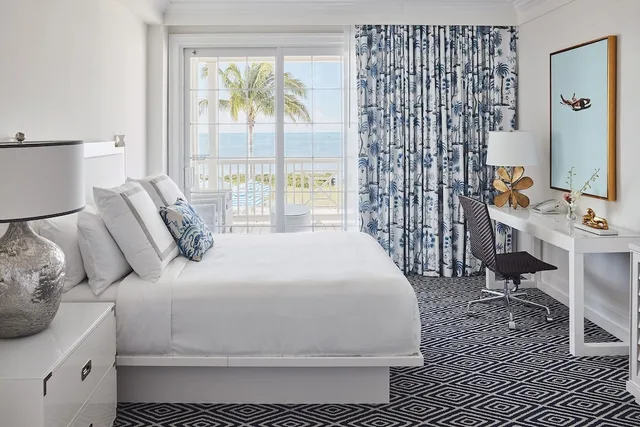 Room, Queen Bed, Ocean Front, Balcony, Accessible، Isla Bella Beach Resort 2/4