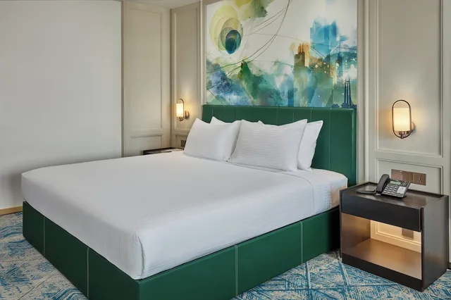 غرفة بريميوم ديلوكس بسرير كينج، The Heritage Hotel Manila 1/2