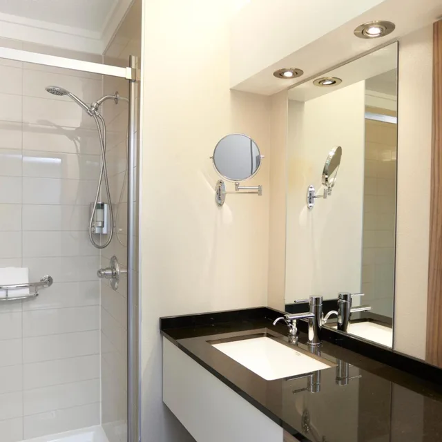 غرفة بسرير كوين في الطابق الأرضي، Hotel Cofortel 4/5