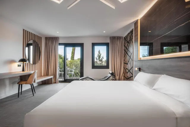 جناح جونيور، HOTEL INFFINIT SANXENXO PLAYA 1/10