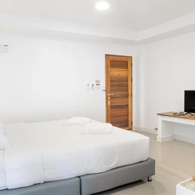 Deluxe, King Bed, Grand Sattahip Hotel 3/4