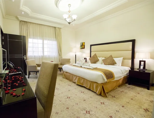 فيلا بسرير كينج وسريرين فرديين بـ3 غرف نوم، منتجع واحة ميرال الطائف(Meral Oasis Resort Taif) 2/7