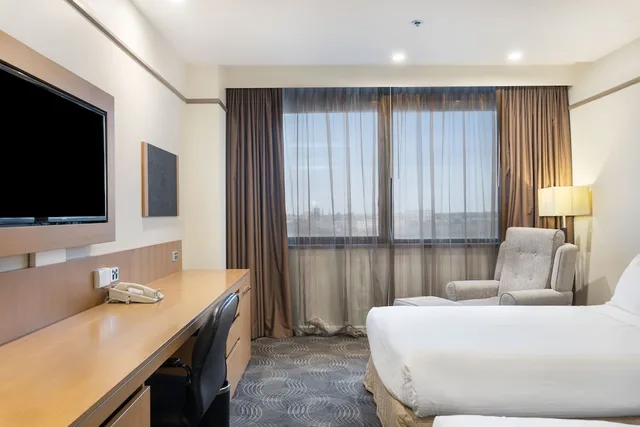 غرفة سوبيريور بسريرين منفصلين بإطلالة على المتنزه، Stamford Plaza Adelaide 6/9