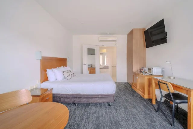 غرفة ديلوكس بسرير كينج، Wyndhamere Motel Shepparton 1/4