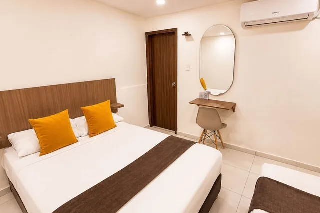 غرفة قياسية رباعية بسرير مزدوج وسرير فردي، Hotel Helenas 10/10
