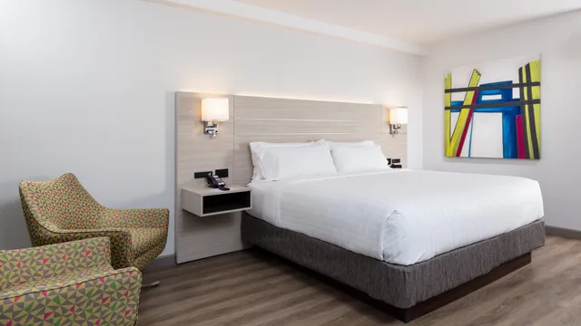 غرفة بسرير كينج، Holiday Inn Express Quebec 4/7