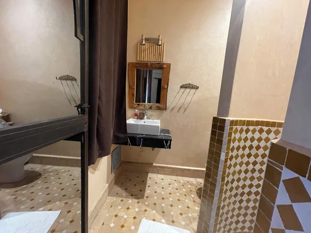 Twin Beds, King Bed, Riad Samarine 1/2