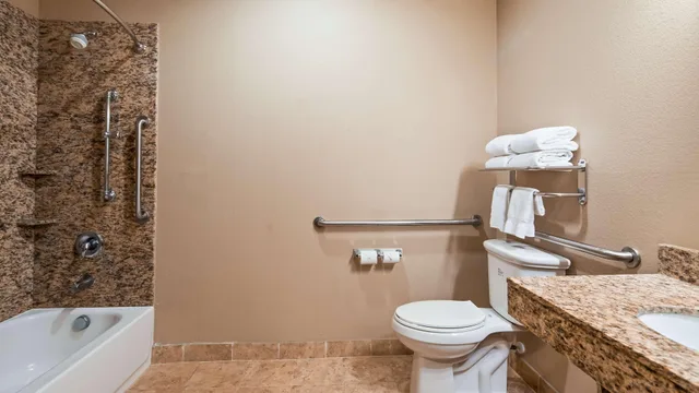 جناح بسرير كينج، Best Western Plus Kenedy Inn 2/2