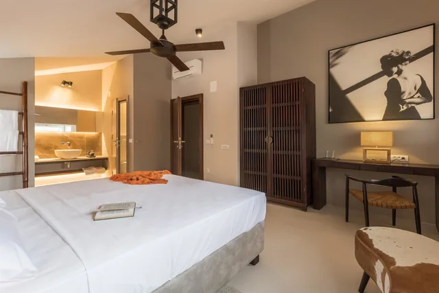 غرفة غراند بسرير كينج بإطلالة جزئية على البحر، Ninon - Design B&B - Adults Only 2/3