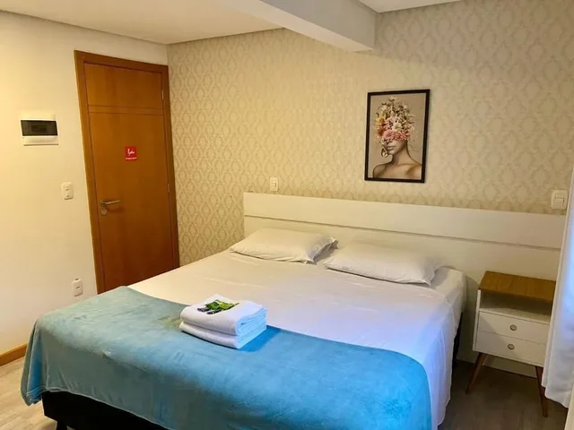 Deluxe, Twin Beds, Queen Bed, Hotel Golden Hills 2/3