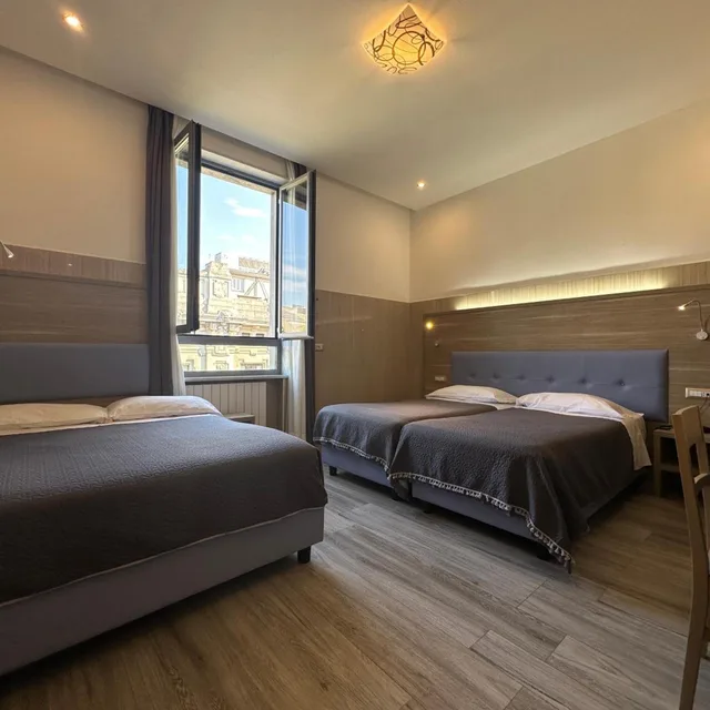 غرفة رباعية بسرير فردي، Hotel Midway 4/10