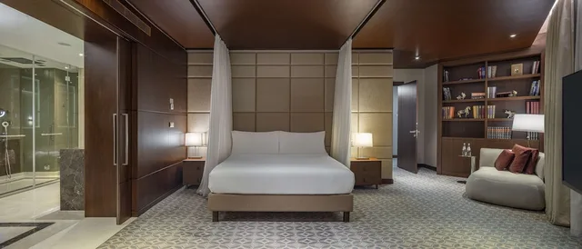 Presidential, Garden, Suite, 2 King Beds, Kitchenette، Hilton Batumi 2/10