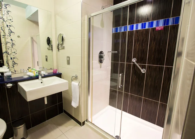 غرفة قياسية بسريرين كوين، CROWNE PLAZA BLANCHARDSTOWN 9/10