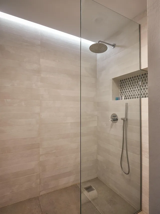 Zen, Junior Suite, Queen Bed, Outdoor Jetted Tub، Domes Aulus Elounda Resort, Curio Collection by Hilton 5/6