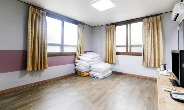 Ondol, Traditional, 2 Futon Beds، New Manhattan Hotel 1/1