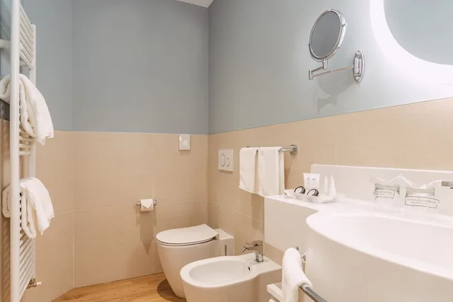 Room, Single, Twin Beds, Balcony, Sky Pool Hotel Sole Garda 4/5