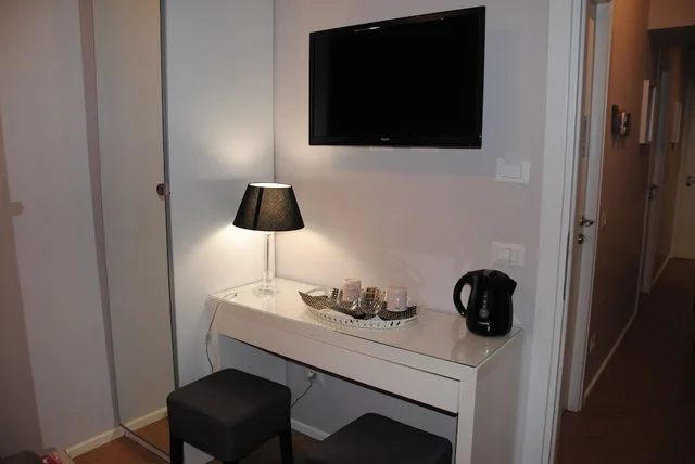 Superior, Queen Bed, Giulio Cesare View، Deluxe Rooms 2/3
