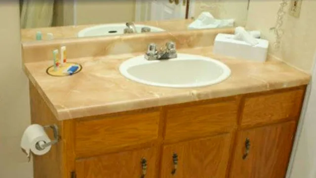 غرفة بسريرين كوين بمطبخ صغير، Traveller S Inn 5/8
