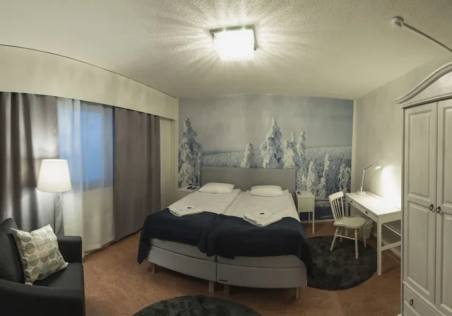 غرفة سوبيريور بسرير كوين مع أريكة، Hotel Kittila 2/3
