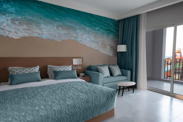 غرفة بسرير بطابقين، Amwaj Beach Club Abu Soma 1/1