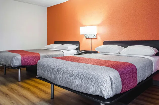 غرفة رباعية، Motel6 Brockton, MA 2/7