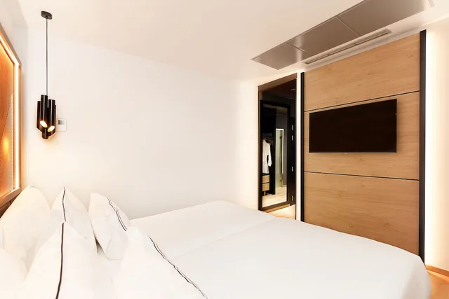 The Level, Suite, King Bed, Sofa، Melia Avenida America 4/4